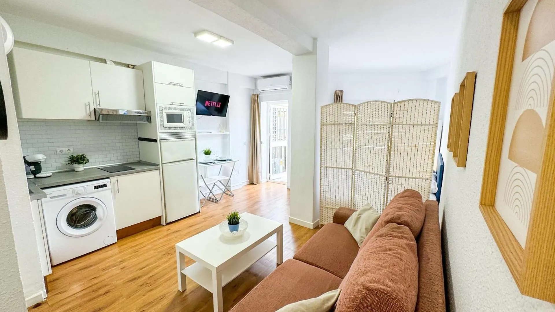 Carvajal Beach Comotucasa Fuengirola